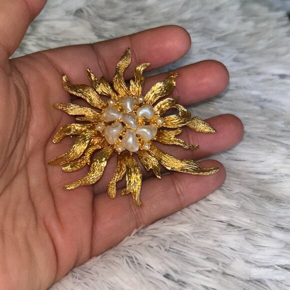 RARE Vintage Marcel Boucher Starburst Flower Baroque Style Pearl Brooch Pin - Picture 1 of 6